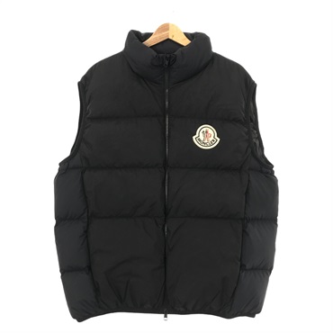 MONCLER モンクレール ダウンベスト　収納袋付き　未使用に近い 質屋 未使用 MONCLER モンクレール ダウンベスト 220934830105