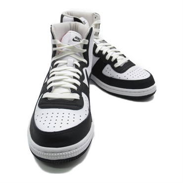 10s　ナイキのスニーカー　コムデギャルソン コムデギャルソン × ナイキ」の異彩を放つコラボスニーカー