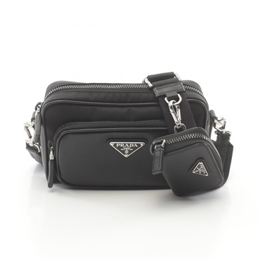 定価451000円！中古PRADA 黒ショルダーバッグポーチ付き！メンズバック PRADA メンズ ショルダーバッグ 黒