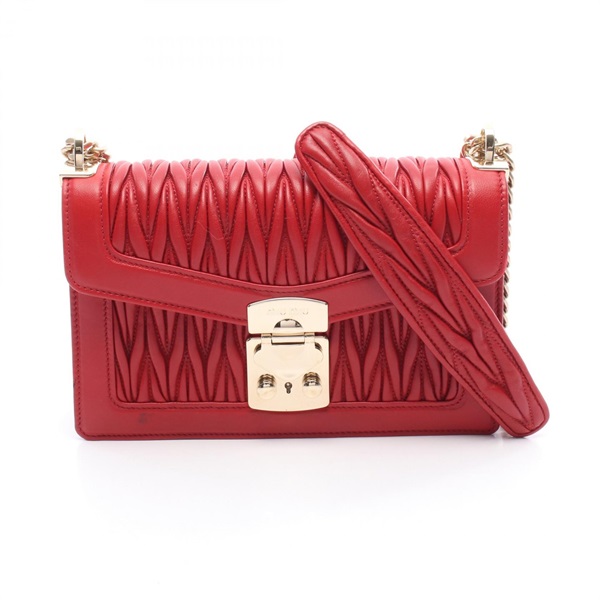 MIU MIU ミュウミュウ マテラッセ エナメル 赤 ミュウ ミュウ(Miu Miu)ミュウ ミュウ MATELASSE マテラッセ