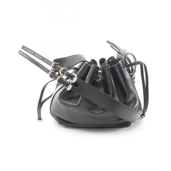 GIVENCHYのバック ジバンシィが新しいアイコンバッグ『ヴォワイユー』を発売