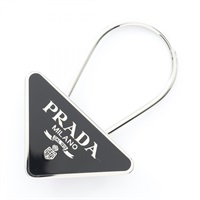 プラダ(PRADA)プラダ トライアングルロゴ キーホルダー アクセサリー