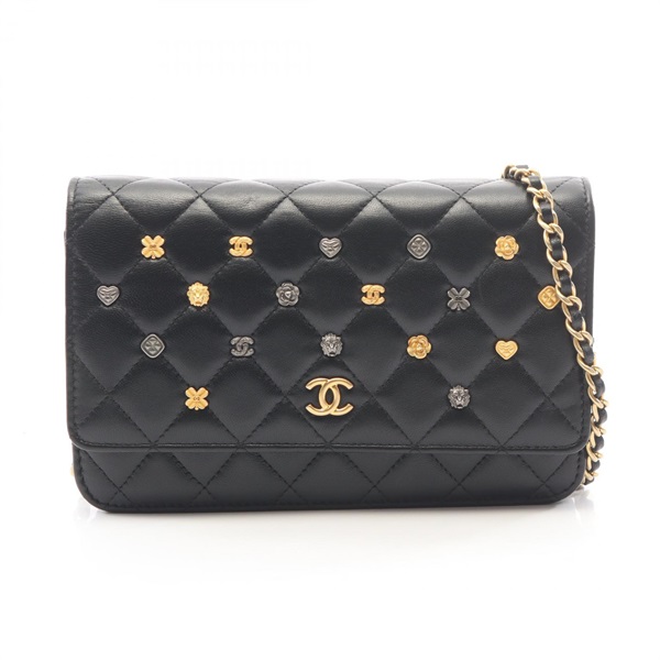 CHANELシャネル　マイクロマトラッセ　エナメル　アイコンチャーム付き シャネル(CHANEL)シャネル マトラッセ アイコンチャーム ショルダー