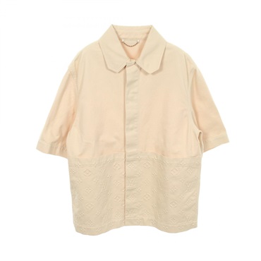 ルイ・ヴィトン LOUIS VUITTON エンボスLVロゴ ワーク 衣料品 トップス コットン メンズ アイボリー系 RM231Q TZ0 HOS46W 【中古】 ルイ・ヴィトン(LOUIS VUITTON)ルイ・ヴィトン エンボスLVロゴ ワーク