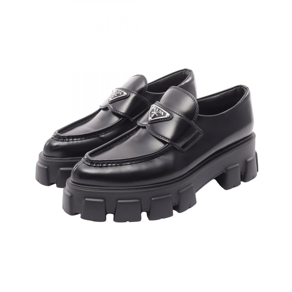 プラダ(PRADA)プラダ モノリス 三角プレート ローファー 靴 レディース