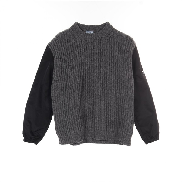 プラダ Re-Nylon ニット 衣料品 トップス レディース