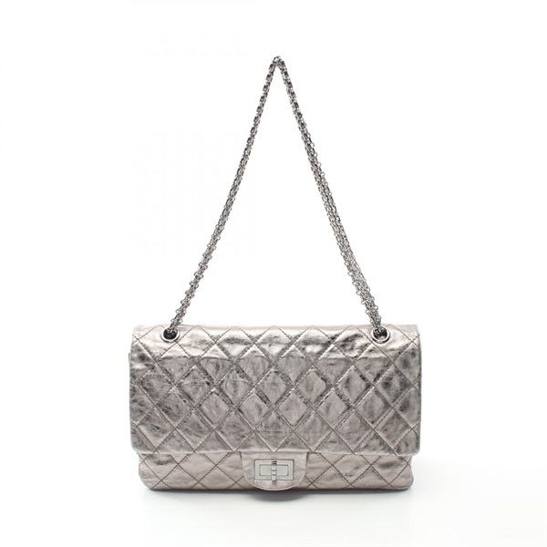 シャネル(CHANEL)シャネル 2.55 マトラッセ マキシ Wフラップ