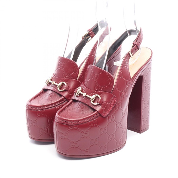 美品 GUCCI グッチ　ホースビットローファー パンプス 赤36 GUCCI - 未使用 グッチ GUCCI ローファー モカシン ホースビット
