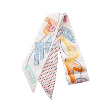 ❣️クリーニング済み❣️エルメス　ツイリースカーフ HERMES エルメス ツイリー スカーフ シルク レディース ブランド