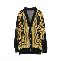 極美品◎VERSACE ヴェルサーチ シルク カシミヤ混 メデューサ金ボタン付き 袖レース 長袖 ロング カーディガン ブラック 38 イタリア製 正規品 レディース レディース デザイナー ニットウェアコレクション | ヴェルサーチェ 日本