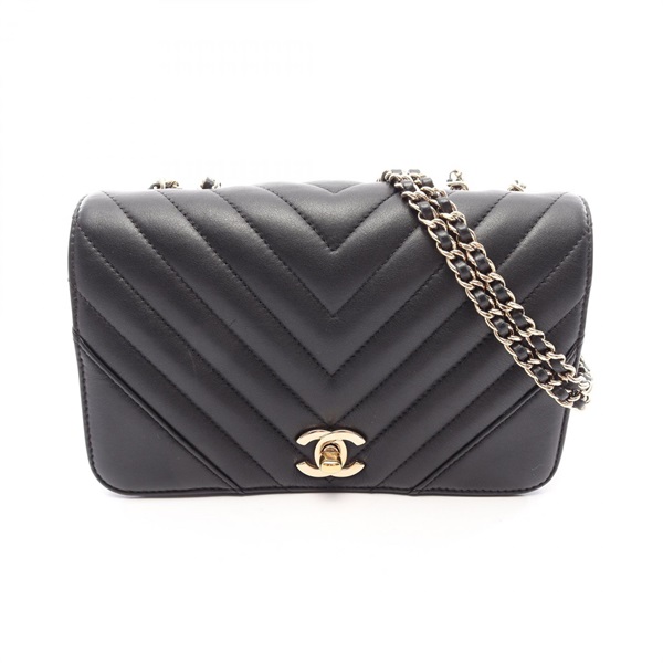 シャネル(CHANEL)シャネル シェブロン Vステッチ ショルダーバッグ 
