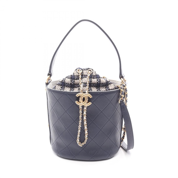 シャネル(CHANEL)シャネル マトラッセ スモール バケットバッグ