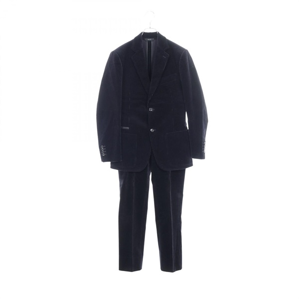 エルメスの新作スーツ、大人の余裕の証は「ステッチの色」にあり