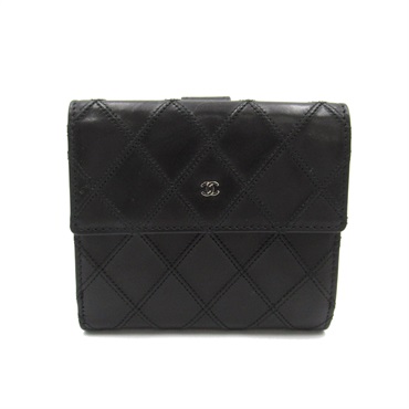 直営店購入　CHANEL シャネル　二つ折り財布　　美品　定番 CHANEL シャネル 二つ折り財布 AP0231 Y01588 Y01864 Y01295 C3906