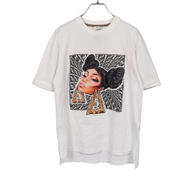 フェンディ FENDI × NICKI MINAJ FENDI PRINTS ON 半袖Tシャツ 衣料品 トップス レディース FS7255