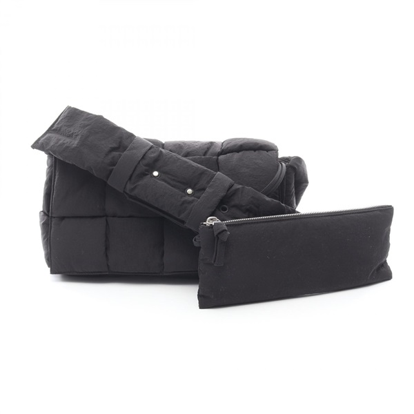 ち*ん様 ボッテガヴェネタ　パデッドテックカセット ボッテガヴェネタ(BOTTEGA VENETA)ボッテガヴェネタ PADDED TECH