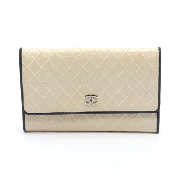 シャネル(CHANEL)シャネル ビコローレ エンボス 二つ折り財布 財布 