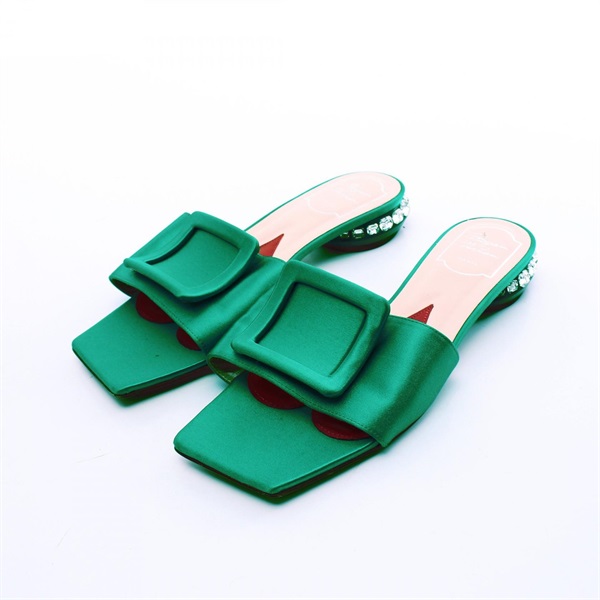 ロジェ ヴィヴィエ(Roger Vivier)ロジェ ヴィヴィエ ストラスヒール