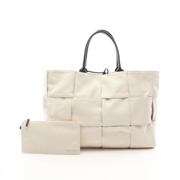 ［美品］ボッテガヴェネタ　ラージ　アルコトート　イントレチャート　トートバッグ ボッテガヴェネタ(BOTTEGA VENETA)ボッテガヴェネタ THE ARCO
