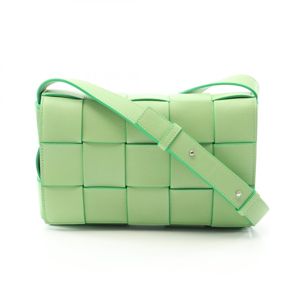 ボッテガヴェネタ カセット ショルダーバッグ マキシイントレチャート