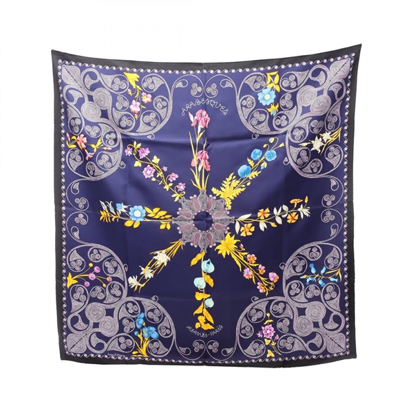 エルメス　カレ90 スカーフ ARABESQUESアラベスク エルメス(HERMES)エルメス カレ90 ARABESQUES スカーフ 衣料品