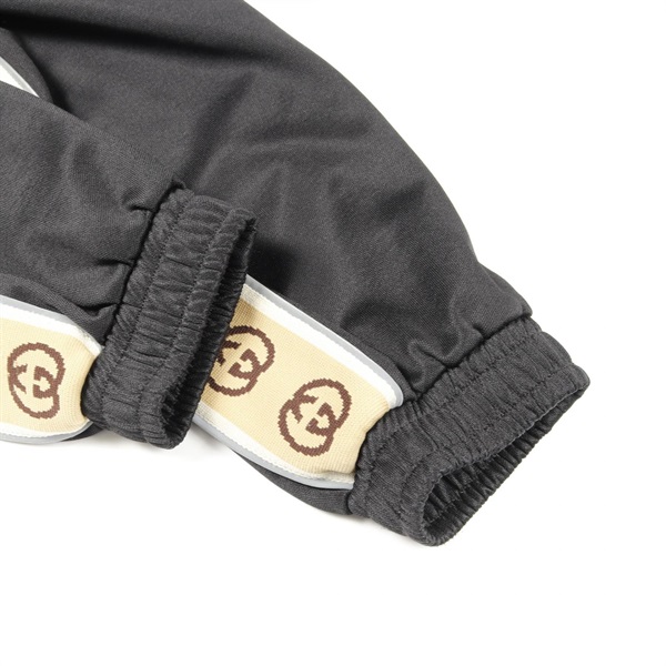 グッチ(GUCCI)グッチ GGロゴ テクニカル ジャージー ジョギング パンツ