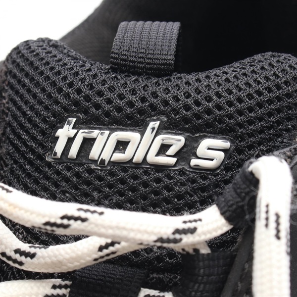 バレンシアガ(BALENCIAGA)バレンシアガ Triple S トリプルS スニーカー