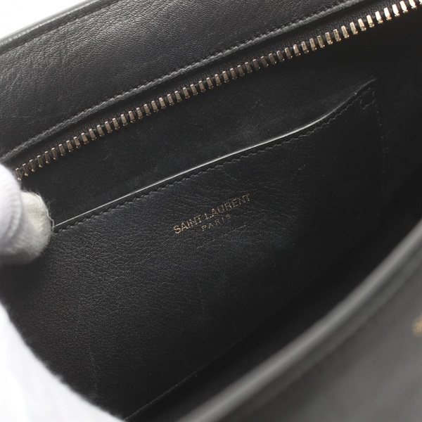 イヴ・サンローラン(YVES SAINT LAURENT)イヴ・サンローラン