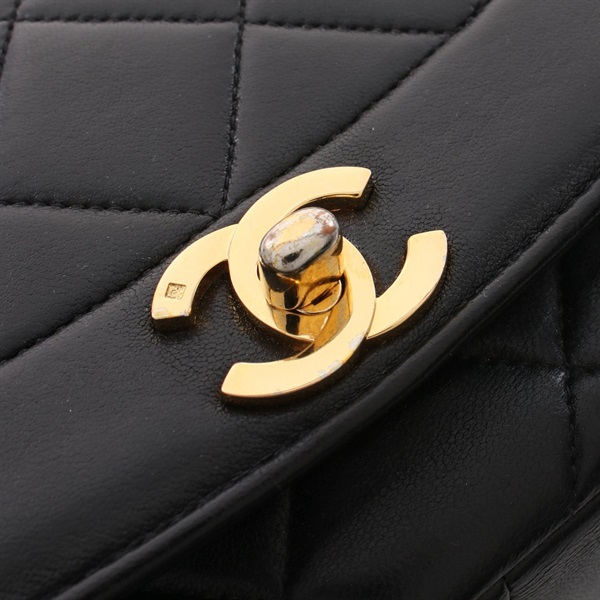 シャネル(CHANEL)シャネル マトラッセ ダイアナフラップ ショルダー 