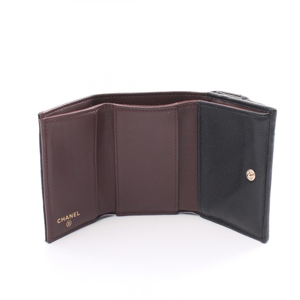 シャネル　マトラッセ　三つ折り　長財布 シャネル(CHANEL)シャネル マトラッセミディアムウォレット 三