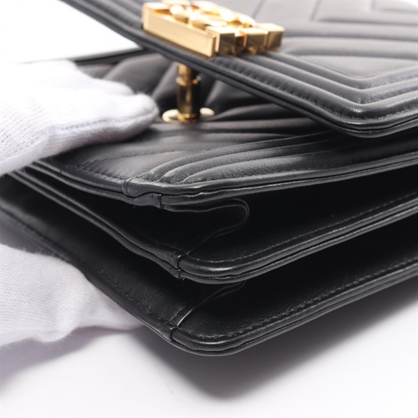 シャネル(CHANEL)シャネル ボーイシャネル Vステッチ ショルダーバッグ