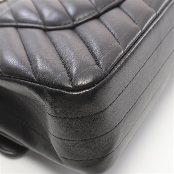 シャネル(CHANEL)シャネル シェブロン Vステッチ Wフラップ ショルダー