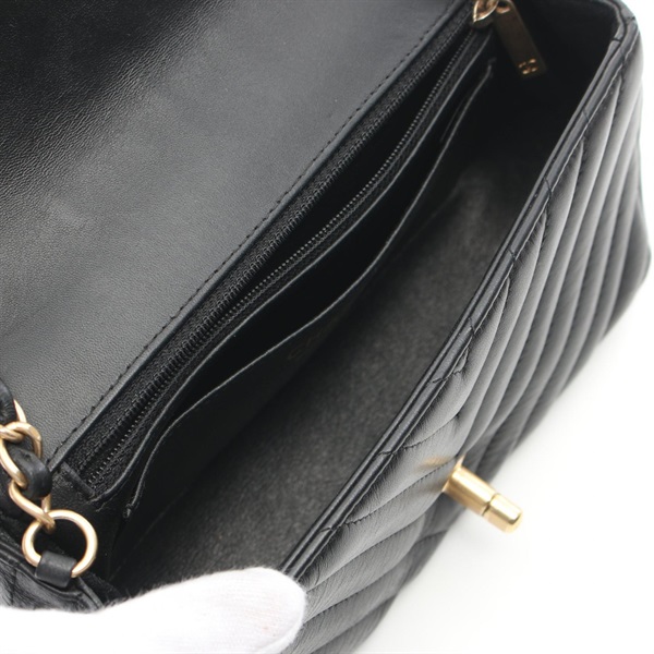 CHANEL シャネル ミニマトラッセ　Vステッチ　A69900 黒シェブロン シャネル(CHANEL)シャネル ミニマトラッセ20 シェブロン Vステッチ
