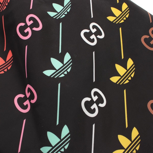 グッチ(GUCCI)グッチ GUCCI × adidas トレフォイル ストライプ