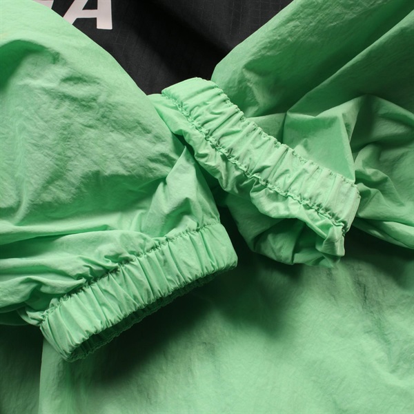 バレンシアガ(BALENCIAGA)バレンシアガ ナイロンジャケット 衣料品