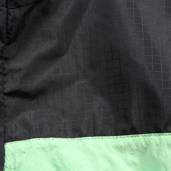 バレンシアガ(BALENCIAGA)バレンシアガ ナイロンジャケット 衣料品