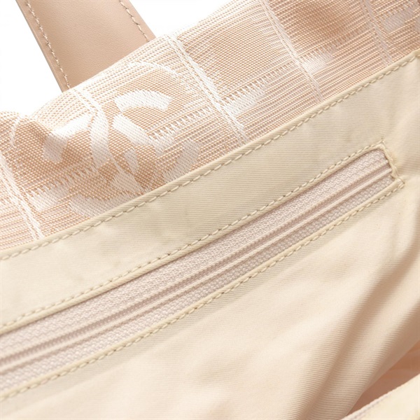 シャネル(CHANEL)シャネル ニュートラベルラインMM トートバッグ