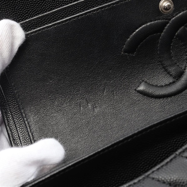 シャネル(CHANEL)シャネル シェブロン Vステッチ ショルダーバッグ