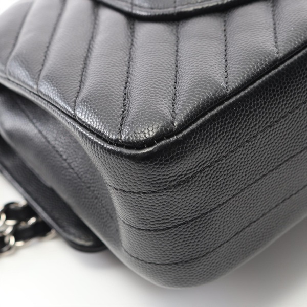 シャネル(CHANEL)シャネル シェブロン Vステッチ ショルダーバッグ