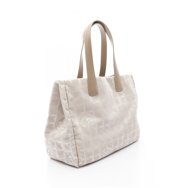 シャネル(CHANEL)シャネル ニュートラベルラインMM トートバッグ