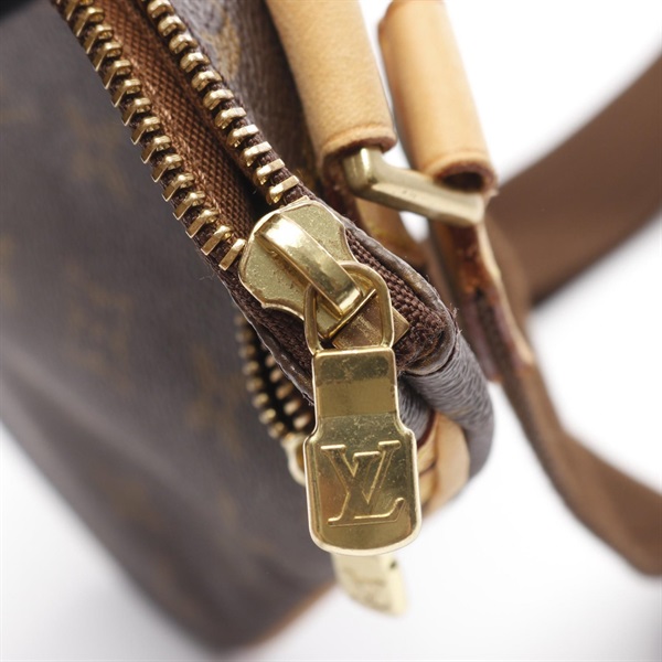 ルイ・ヴィトン(LOUIS VUITTON)ルイ・ヴィトン ポシェットボスフォール