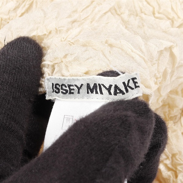 イッセイミヤケ(ISSEY MIYAKE)イッセイミヤケ カットソー 衣料品