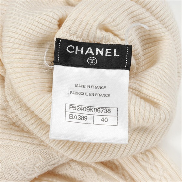 シャネル CHANEL ニット 衣料品 トップス ウール レディース ホワイト系 / ブルー系 P62182K47563 【中古】 中古・古着通販】CHANEL (シャネル) ココマークVネックツイードニット