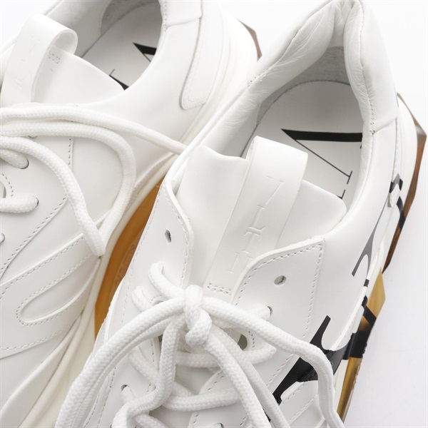 ヴァレンティノ・ガラヴァーニ(Valentino Garavani)ヴァレンティノ