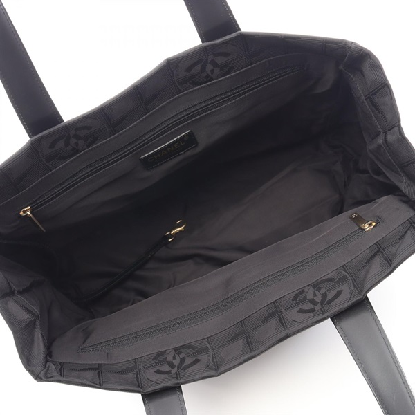シャネル(CHANEL)シャネル ニュートラベルラインMM トートバッグ