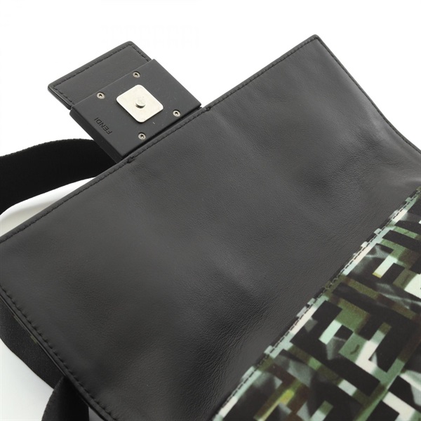 フェンディ(FENDI)フェンディ マンマバケット ズッカ ウエストバッグ