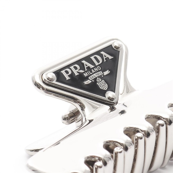 プラダ(PRADA)プラダ トライアングルロゴ ヘアクリップ その他