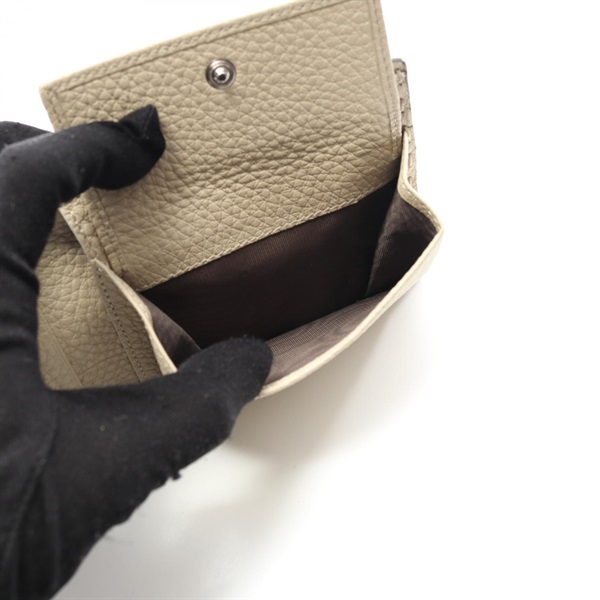 q19 フェンディ セレリア 二つ折り財布 シルバー系 q19 フェンディ