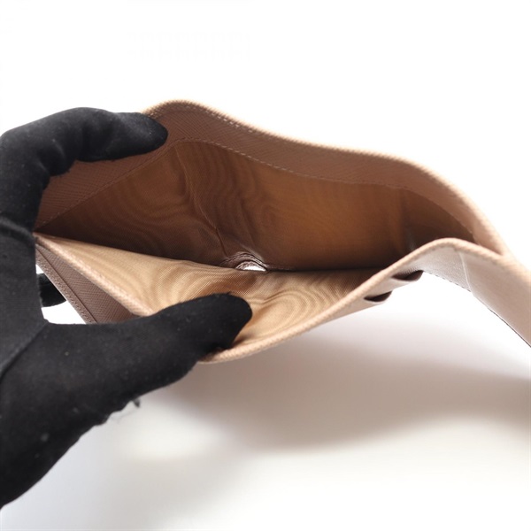 プラダ(PRADA)プラダ サフィアーノトライアングル 三つ折り財布 財布  