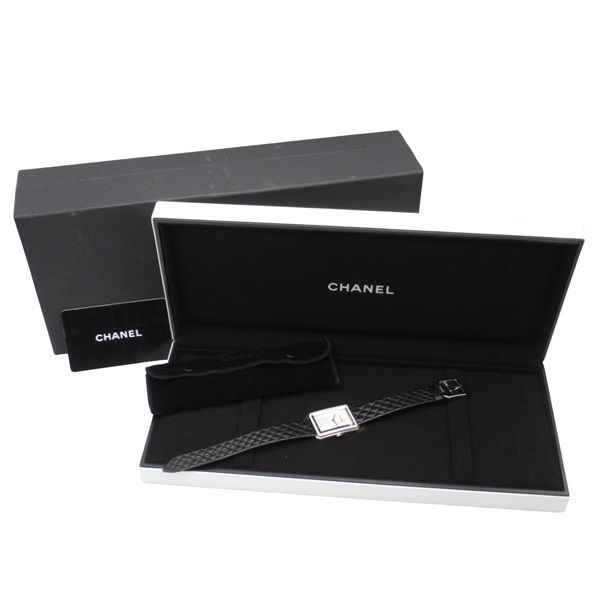 シャネル 
CCクリーム 21
プードゥル ユニヴェルセル リーブル N 20 シャネル(CHANEL)シャネル J12 クロノグラフ 腕時計 時計 メンズ